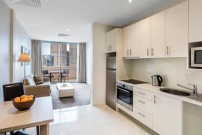 Oaks Melbourne on Lonsdale Suites